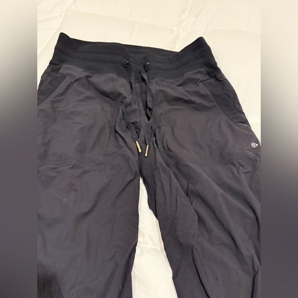 Lululemon Dance Studio Pants, size 6 - Picture 7 of 8